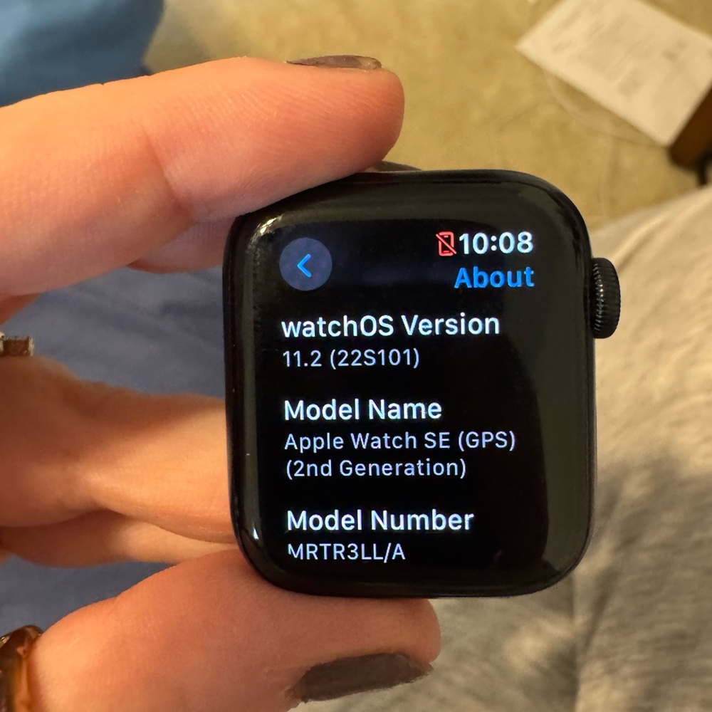 Apple Watch SE (2nd Gen) - Black & 2 Bands